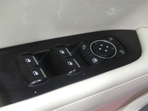 Used 2019 Lincoln Nautilus Black Label image 21