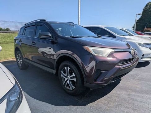 Used 2017 Toyota RAV4 LE FWD image 2