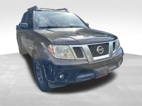 Used 2014 Nissan Frontier PRO-4X w/ Pro-4x Luxury Package AWD/4WD image 7