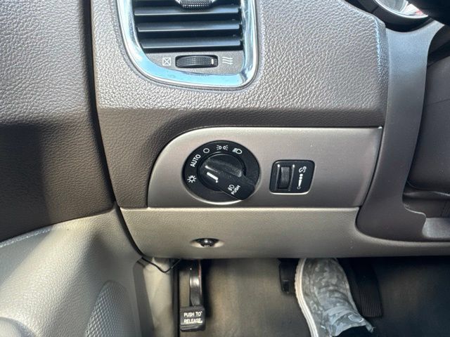 Used 2013 Dodge Durango SXT AWD/4WD image 25