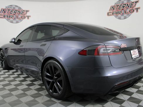 Used 2021 Tesla Model S Plaid image 5