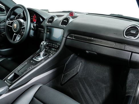 Certified 2024 Porsche 718 Cayman S RWD image 21