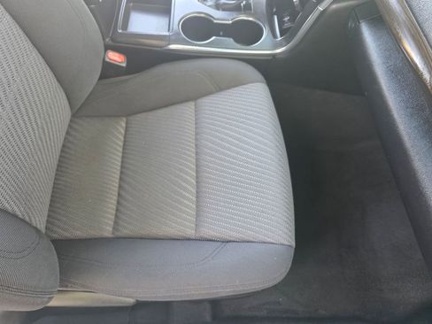 Used 2016 Toyota Camry LE image 22