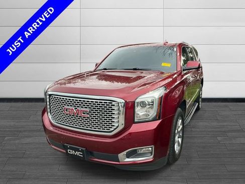 Used 2017 GMC Yukon Denali w/ Open Road Package AWD/4WD image 5