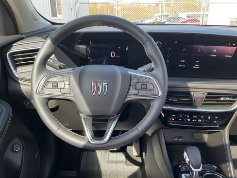 Used 2025 Buick Encore GX Avenir w/ Avenir Technology Package AWD/4WD image 4
