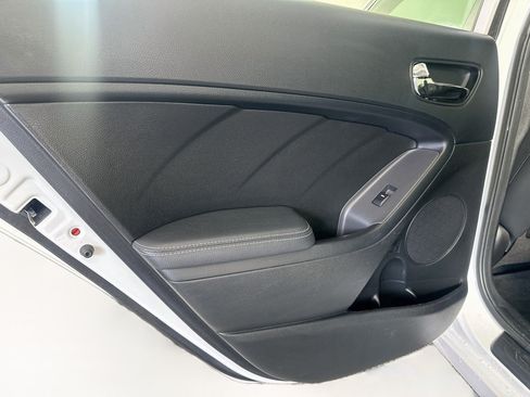 Used 2017 Kia Forte EX FWD image 24