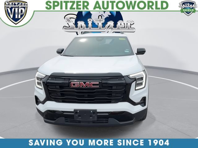 Used 2026 GMC Terrain Elevation w/ Elevation Premium Package FWD image 3