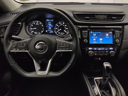 Used 2017 Nissan Rogue SV w/ SV Premium Package FWD image 22