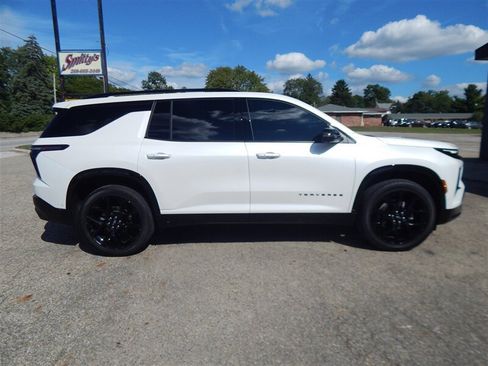 Used 2025 Chevrolet Traverse RS AWD/4WD image 1