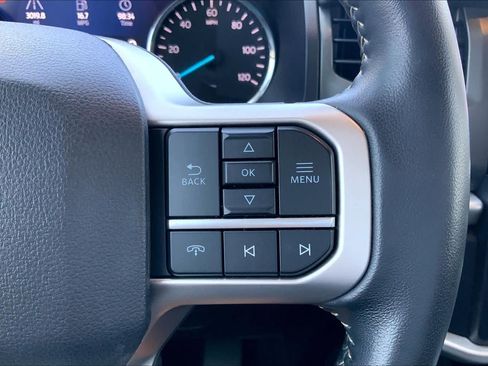 Used 2024 Ford Expedition XLT AWD/4WD image 24