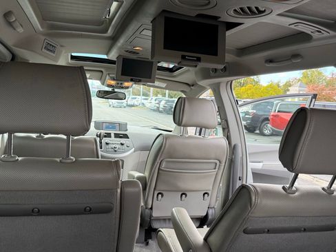 Used 2009 Nissan Quest SE w/ Seat Pkg image 17