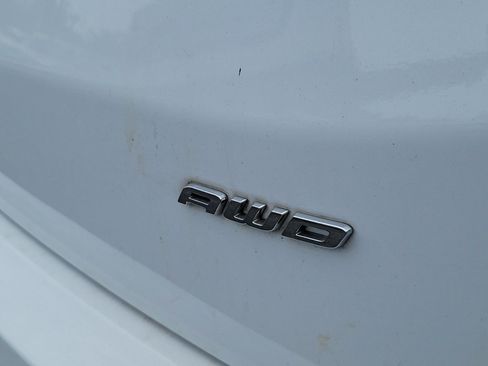 Used 2024 Ford Edge SEL AWD/4WD image 7