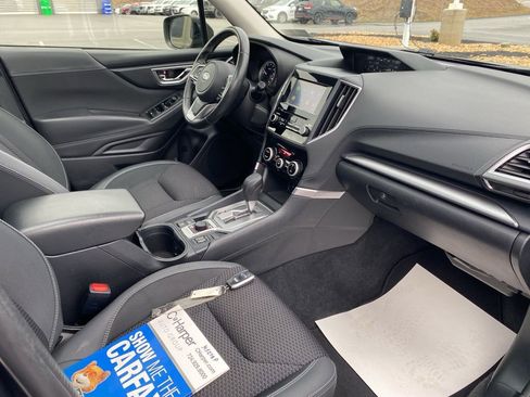 Used 2022 Subaru Forester Premium image 10