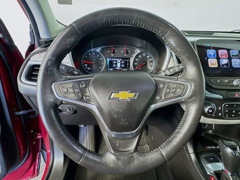Used 2018 Chevrolet Equinox Premier image 11