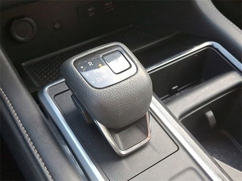 Used 2023 Nissan Pathfinder SL image 15