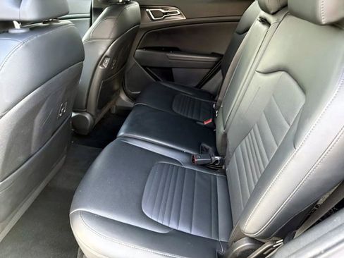 Used 2023 Kia Sportage SX image 12