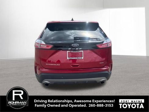 Used 2023 Ford Edge Titanium AWD/4WD image 3