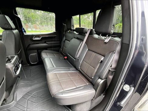 Used 2024 Chevrolet Silverado 1500 High Country w/ High Country Premium Package AWD/4WD image 25