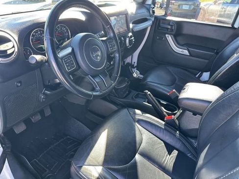 Used 2017 Jeep Wrangler Unlimited Sahara w/ Dual Top Group image 15