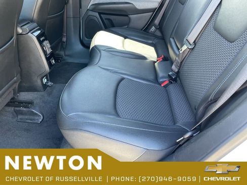 Used 2025 Jeep Compass Latitude AWD/4WD image 41