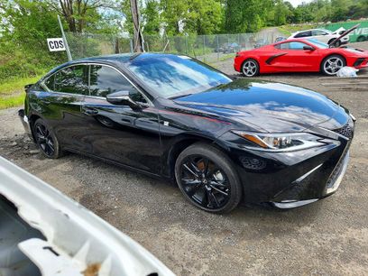 Used 2024 Lexus ES 350 F Sport w/ Accessory Package (Z2)