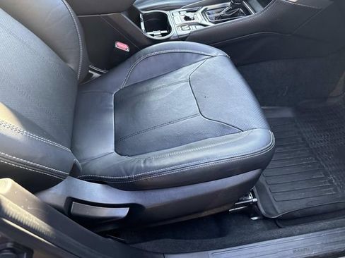 Used 2020 Subaru Forester Limited image 28