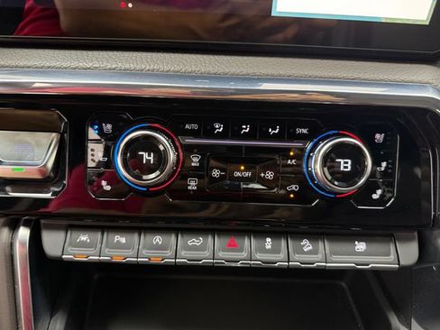 Used 2024 GMC Sierra 1500 Denali w/ Denali Reserve Package AWD/4WD image 19