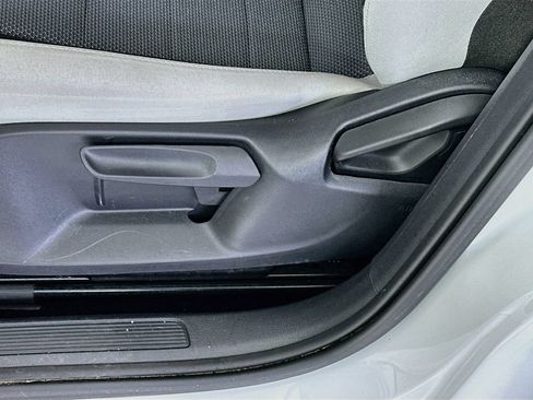 Used 2025 Volkswagen Taos S FWD image 20