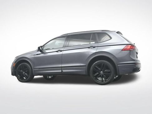 Used 2022 Volkswagen Tiguan SE R-Line AWD/4WD image 44