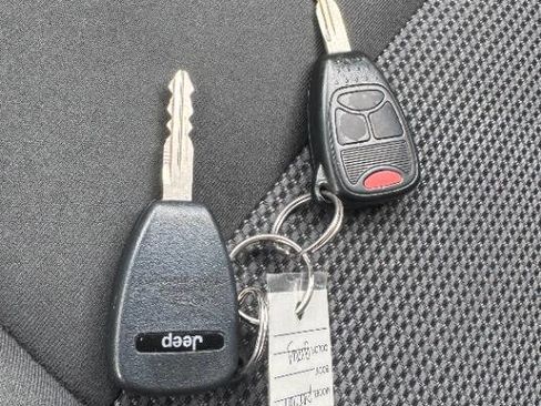 Used 2012 Jeep Patriot Latitude w/ Sun/Sound Group image 26