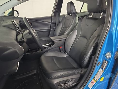 Used 2017 Toyota Prius Prime Advanced FWD image 46