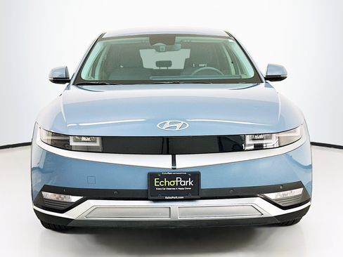 Used 2024 Hyundai Ioniq 5 SEL image 2