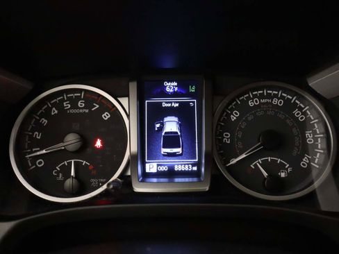 Used 2022 Toyota Tacoma SR5 image 7