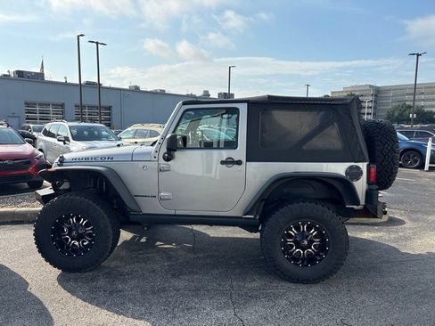 Used 2015 Jeep Wrangler Rubicon w/ Power Convenience Group AWD/4WD image 5