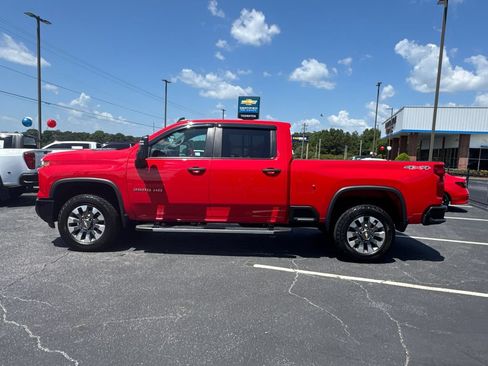 Used 2024 Chevrolet Silverado 2500 Custom w/ Custom Convenience Package AWD/4WD image 9