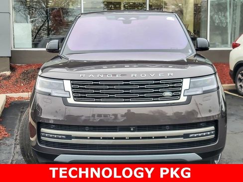 Used 2023 Land Rover Range Rover SE image 3