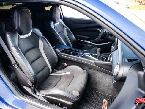 Used 2019 Chevrolet Camaro SS image 70