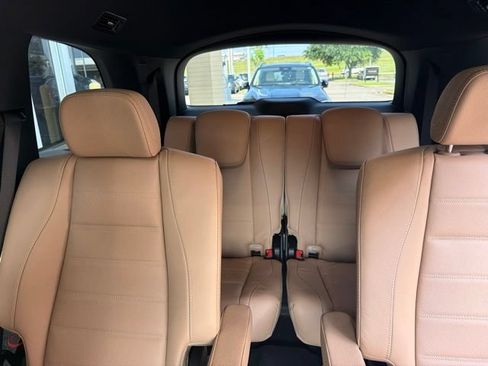 Used 2025 Mercedes-Benz GLS 450 4MATIC image 14