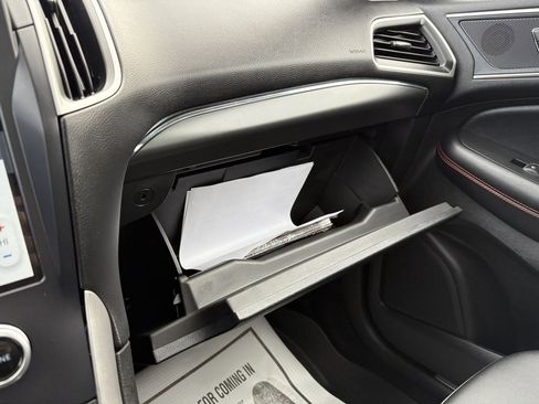 Used 2022 Ford Edge ST-Line image 35