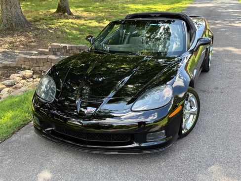 Used 2010 Chevrolet Corvette Grand Sport w/ Roof Package RWD image 10