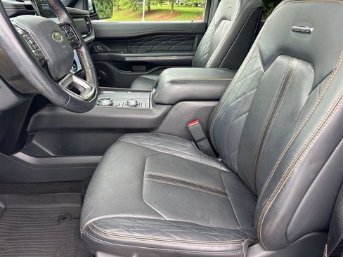 Used 2024 Ford Expedition Platinum AWD/4WD image 13