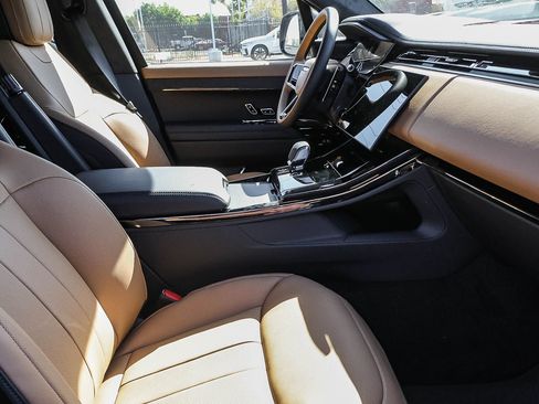 New 2026 Land Rover Range Rover Sport Autobiography AWD/4WD image 17