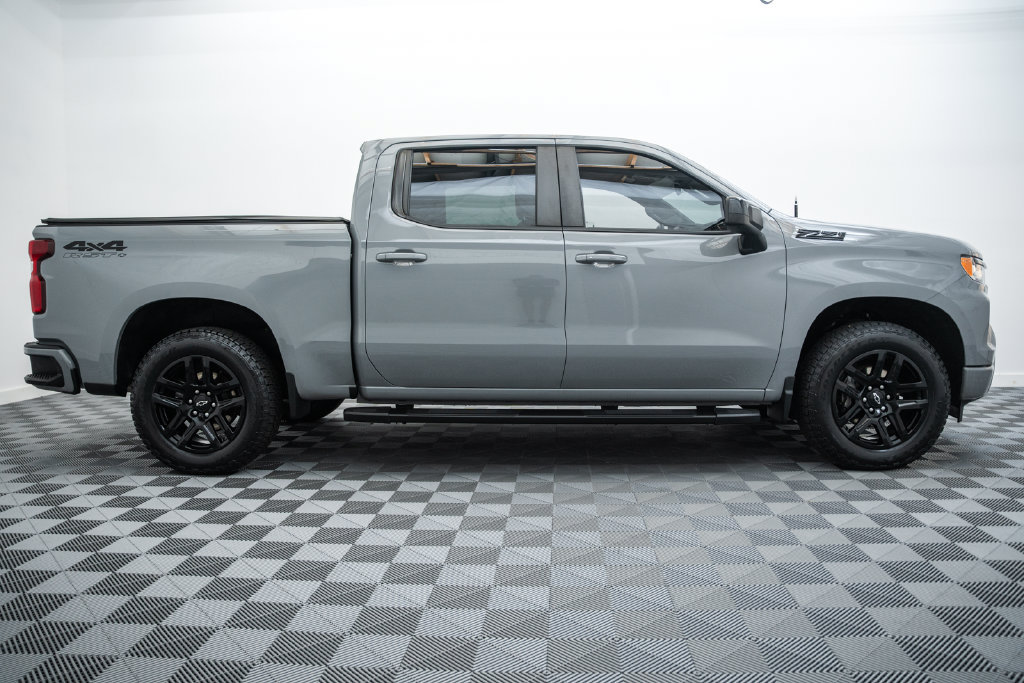 Used 2024 Chevrolet Silverado 1500 RST w/ Z71 Off-Road Package AWD/4WD image 4