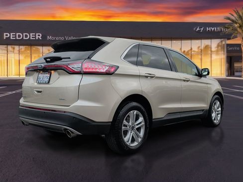 Used 2018 Ford Edge SEL w/ Equipment Group 201A FWD image 4
