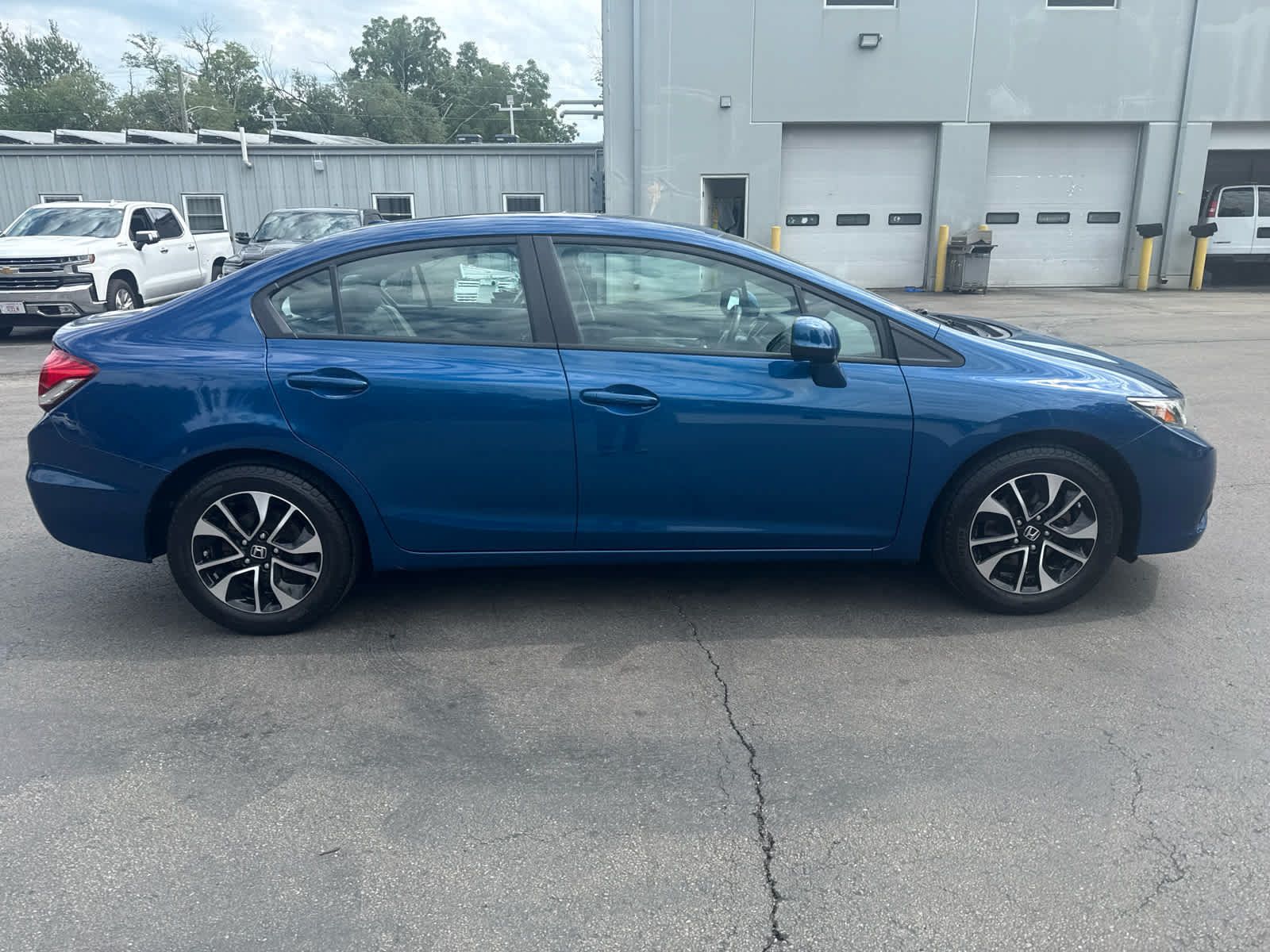 Used 2013 Honda Civic EX-L image 2