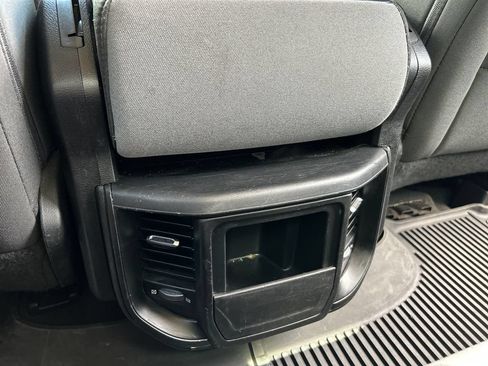 Used 2019 RAM 1500 Big Horn AWD/4WD image 18