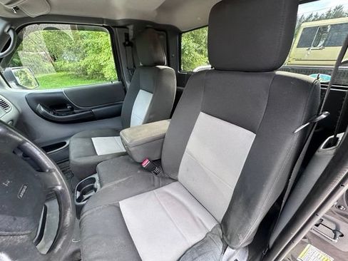 Used 2011 Ford Ranger Sport w/ Bright Trim Group AWD/4WD image 12