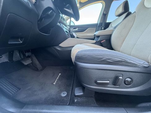 Used 2019 Hyundai Santa Fe SEL image 14