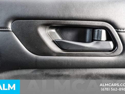 Used 2025 Nissan Pathfinder SV image 43