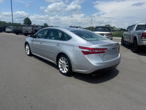 Used 2014 Toyota Avalon Limited FWD image 3